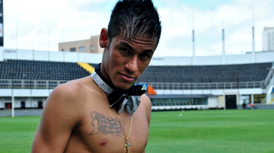 Neymar: Brazílie, tým: FC Barcelona, poznávací znamení: model